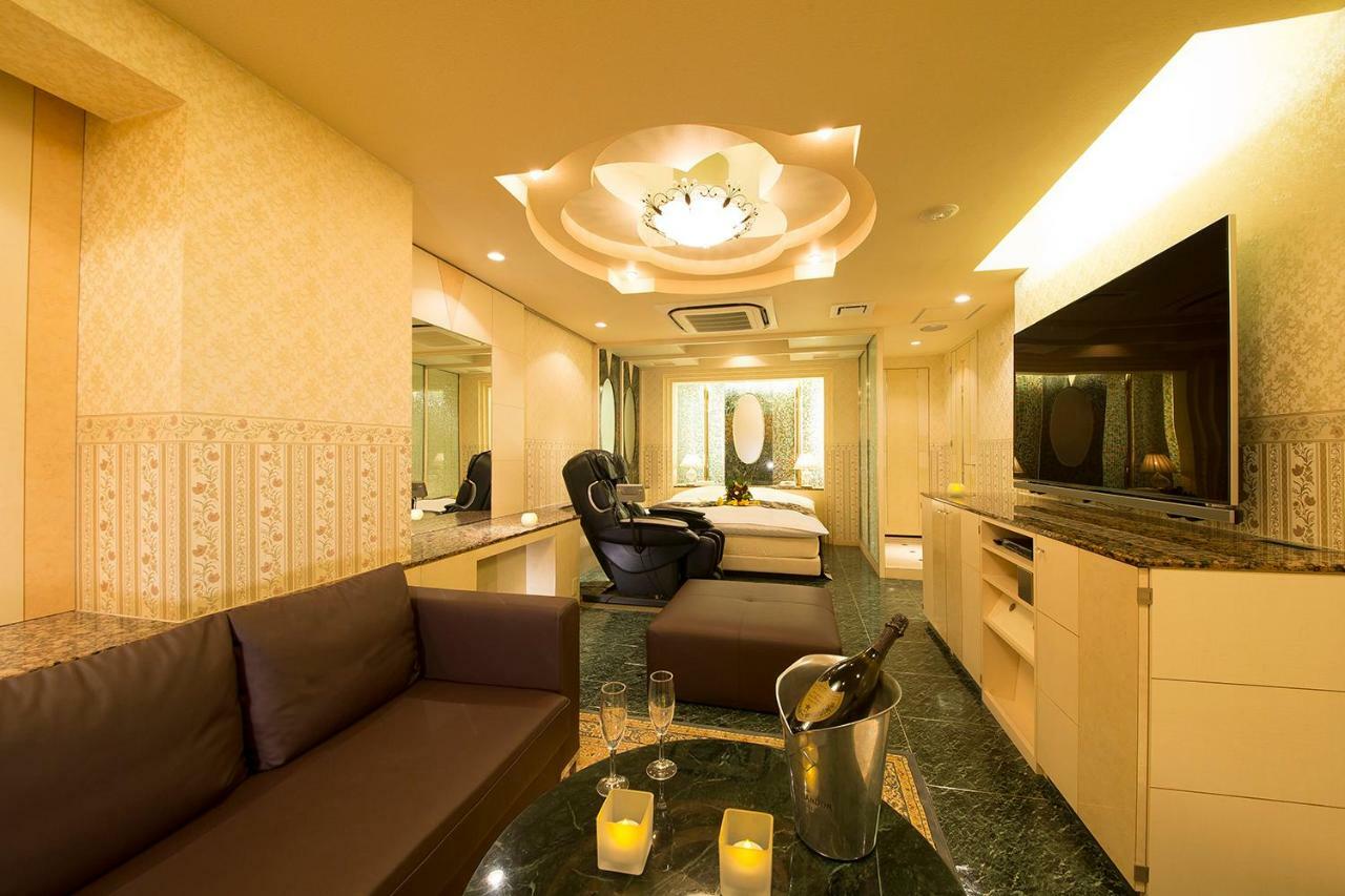 Lucky Sun Hotell Nishinomiya Exteriör bild
