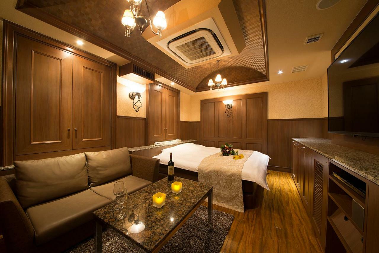 Lucky Sun Hotell Nishinomiya Exteriör bild