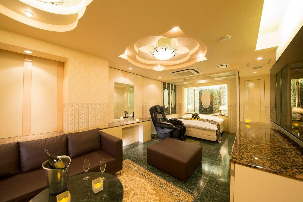 Lucky Sun Hotell Nishinomiya Exteriör bild